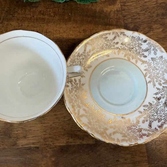 Colclough China Gold Floral Teacup Saucer Set England Vintage Bone China Footed - Picture 6 of 7